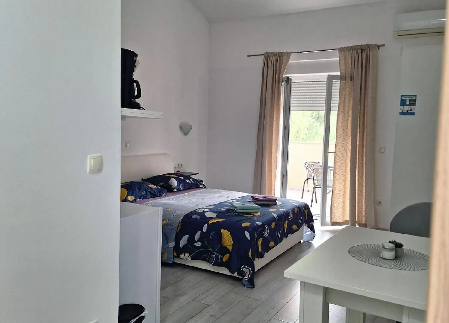 Apartment Mate Bibinje Bed & Breakfast